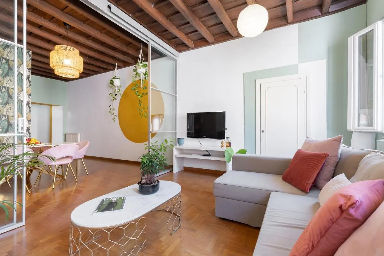 Cercle Apt - Historic Spot In The Hearth Of Rome Apartment